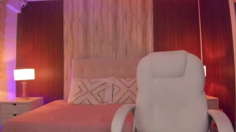 Bella Castillo online show from February 20, 2:35 pm