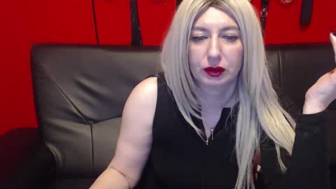 Snapshot of misskaliania chatting on February 25, 10:59 am MissKaliAnia online show from February 25, 10:59 am
