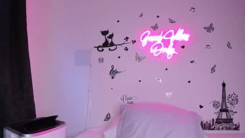 MissKarinaHilton online show from September 28, 3:21 pm