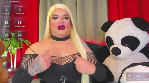 kassandra lazcano online show from January 18, 1:25 am