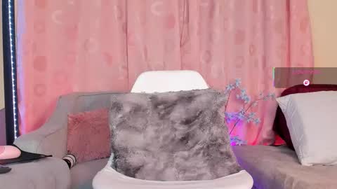   online show from December 19, 9:10 pm