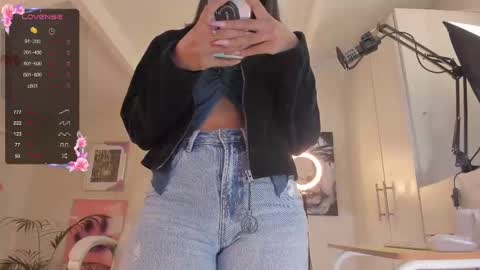 Ania online show from March 4, 1:49 pm