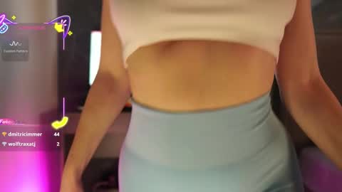 misskristel online show from November 21, 10:57 am