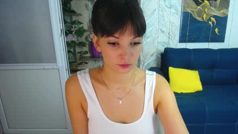 MissLaura online show from October 8, 7:14 am