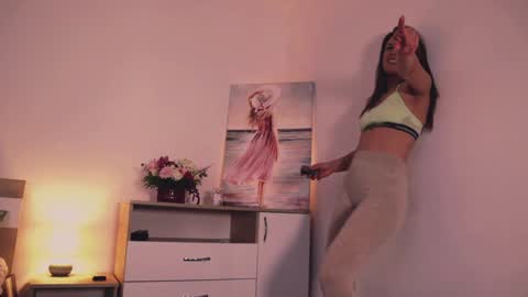 Lullu online show from November 28, 2:46 pm