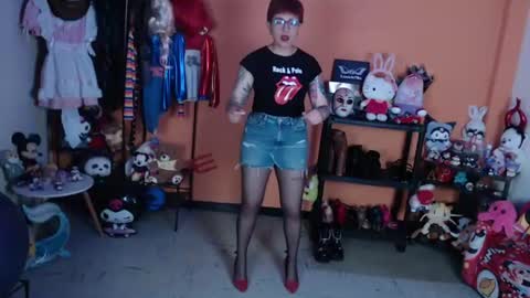 Miss Mia online show from June 9, 10:20 pm