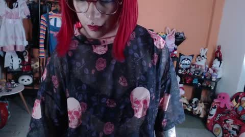 Miss Mia online show from April 4, 6:37 pm