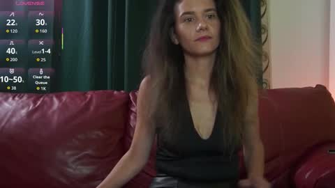 missnatty online show from September 26, 7:38 am