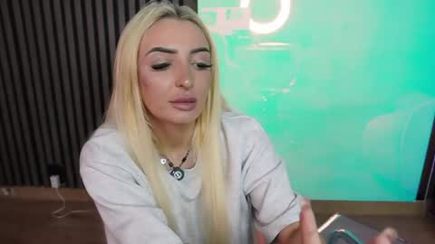 Miss Obsidian online show from June 8, 1:28 am