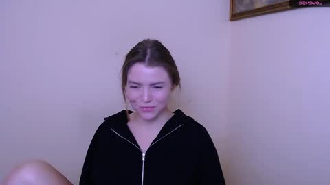 Snapshot of missoliviaa_ chatting on January 18, 10:39 am Olivia online show from January 18, 10:39 am