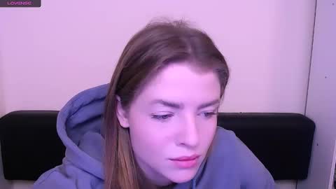 Snapshot of missoliviaa_ chatting on January 21, 8:08 am Olivia online show from January 21, 8:08 am