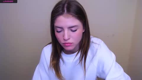 Snapshot of missoliviaa_ chatting on February 25, 2:48 pm Olivia online show from February 25, 2:48 pm