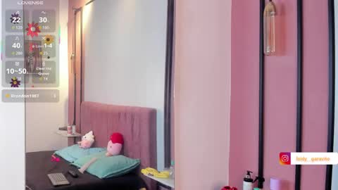 victoria  online show from April 18, 9:26 pm