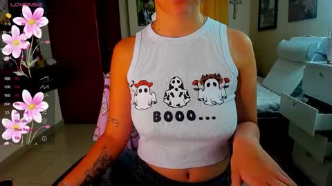 missvalery1 online show from September 18, 10:25 pm