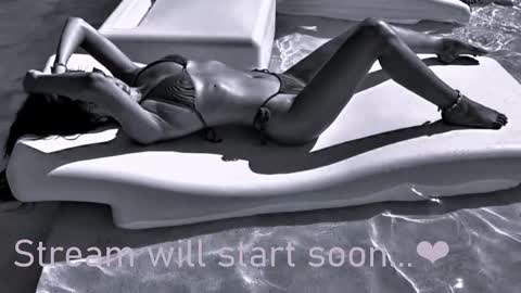 Snapshot of missvanessa0 chatting on February 13, 10:23 am .Vanessa. online show from February 13, 10:23 am