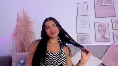 missy_lowe online show from September 10, 8:10 pm