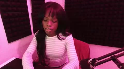 lauren online show from February 21, 10:46 pm