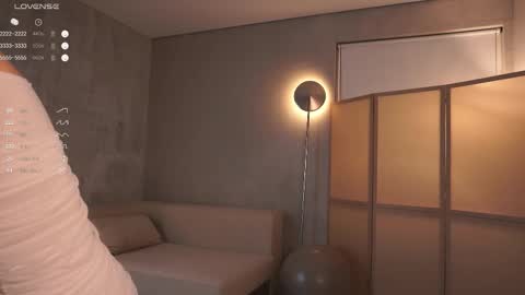 Mia online show from December 20, 6:04 pm