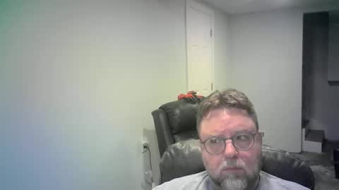 Mr. Happy online show from February 6, 8:07 am