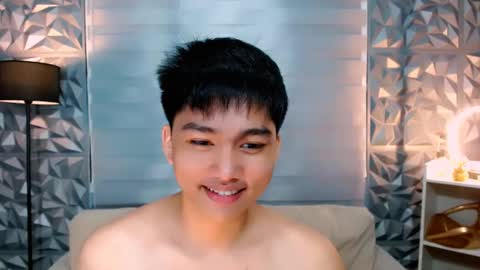 Snapshot of mister_officer chatting on December 28, 4:09 pm SAINT SACHI will make your day online show from December 28, 4:09 pm