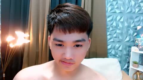 Snapshot of mister_officer chatting on September 14, 6:37 am SAINT SACHI will make your day online show from September 14, 6:37 am