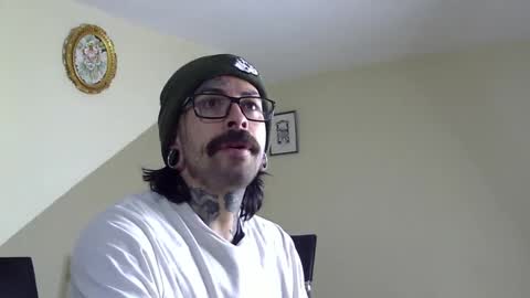     online show from December 4, 4:06 pm