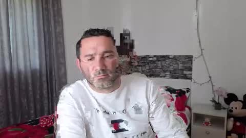 mistervybe online show from April 16, 7:52 am