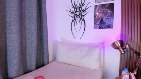 misticred online show from March 10, 4:44 pm