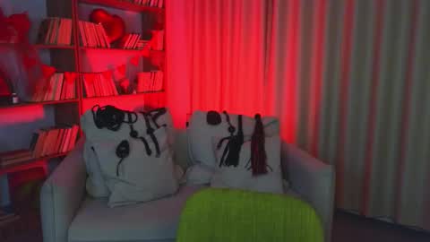 Marcelline online show from February 19, 10:14 am