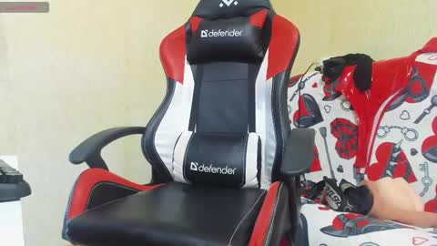 Snapshot of mistress_adel chatting on February 23, 7:00 am mistress_adel online show from February 23, 7:00 am