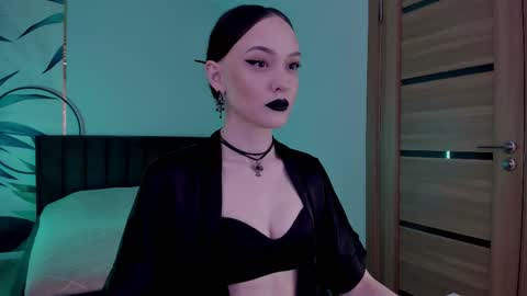 Mistress Mia online show from October 16, 2:00 am
