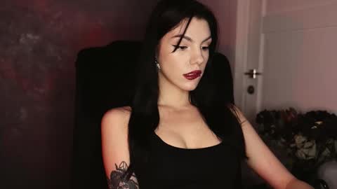 Snapshot of mistress_rochelle chatting on October 3, 1:19 pm Miss Rochelle online show from October 3, 1:19 pm