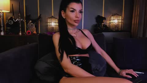 Elenia online show from January 9, 12:41 pm