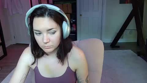 Snapshot of mistressjuniper chatting on October 7, 6:48 pm Mistress June online show from October 7, 6:48 pm