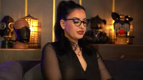 Mistress Kelly online show from February 17, 12:31 am