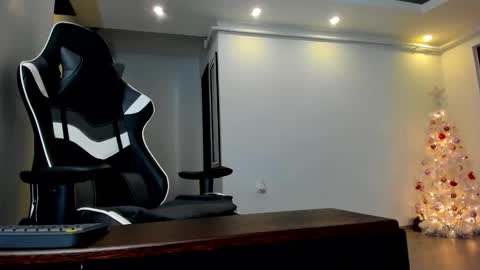 Mistress KiRa online show from December 19, 5:41 pm