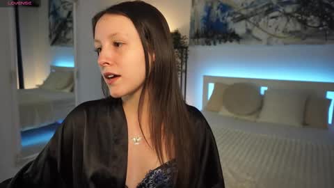 Sindy online show from March 12, 8:29 am