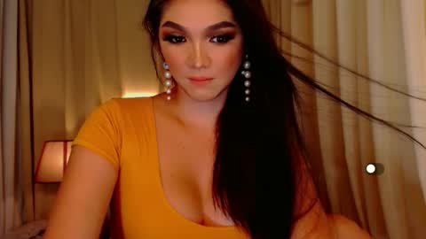 Leah online show from April 9, 9:31 pm