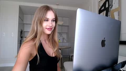 mistressuniverse online show from July 28, 12:48 pm