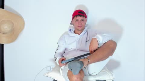 mitchell online show from February 15, 5:19 am