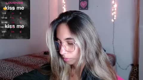 mitchwilson1 online show from September 18, 4:16 am