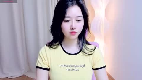 miu_999 online show from May 7, 4:41 am