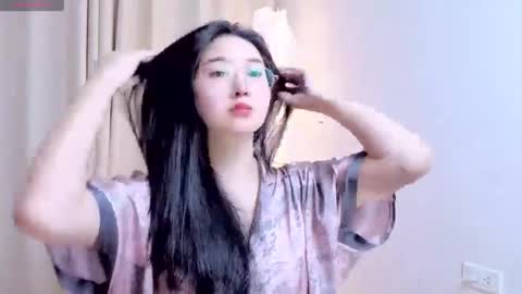 miu_999 online show from May 12, 2:09 am