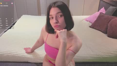 miu_in_chains online show from November 1, 6:01 am