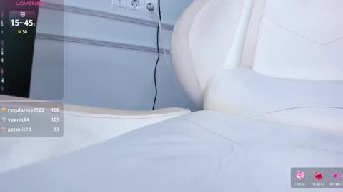   MIa   online show from February 17, 4:39 pm