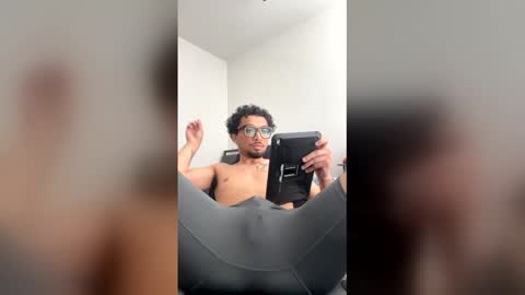 mixedaquarius online show from March 24, 7:31 pm