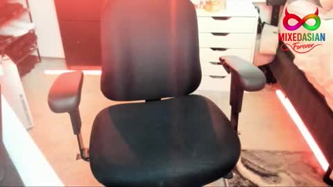 mixedasianforever online show from February 25, 7:28 pm