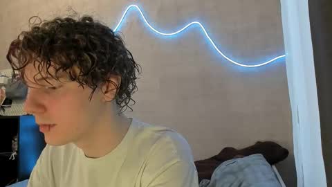 MeowMiku online show from February 6, 1:58 pm