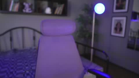 Miyuki           online show from December 19, 8:59 pm