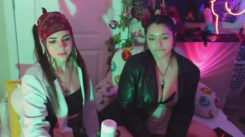 Hera  Tethra Bathtub stream  20k followers  Ask about our custom videos3 online show from January 13, 2:42 pm